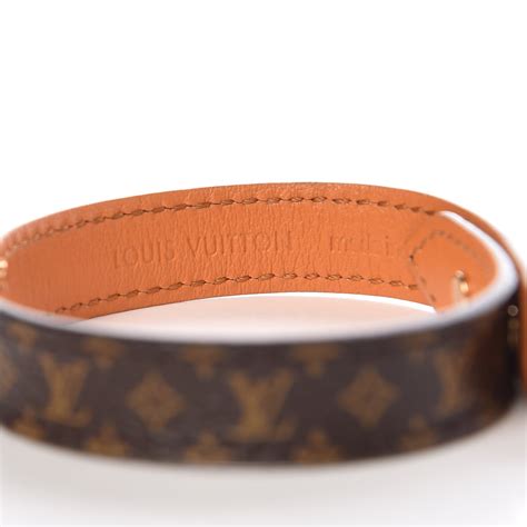 essential v bracelet louis vuitton bijenkorf|louis vuitton v bracelet.